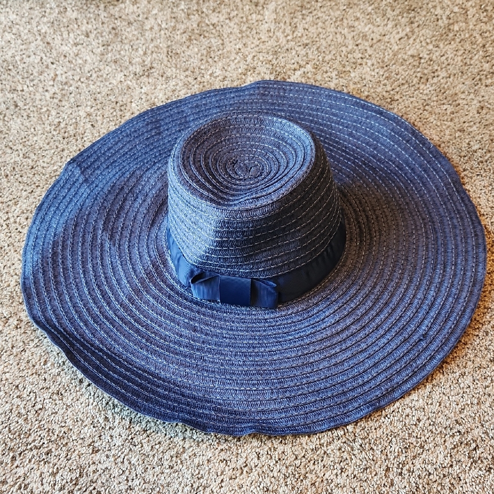 Stylish Blue Wide-Brim Hat